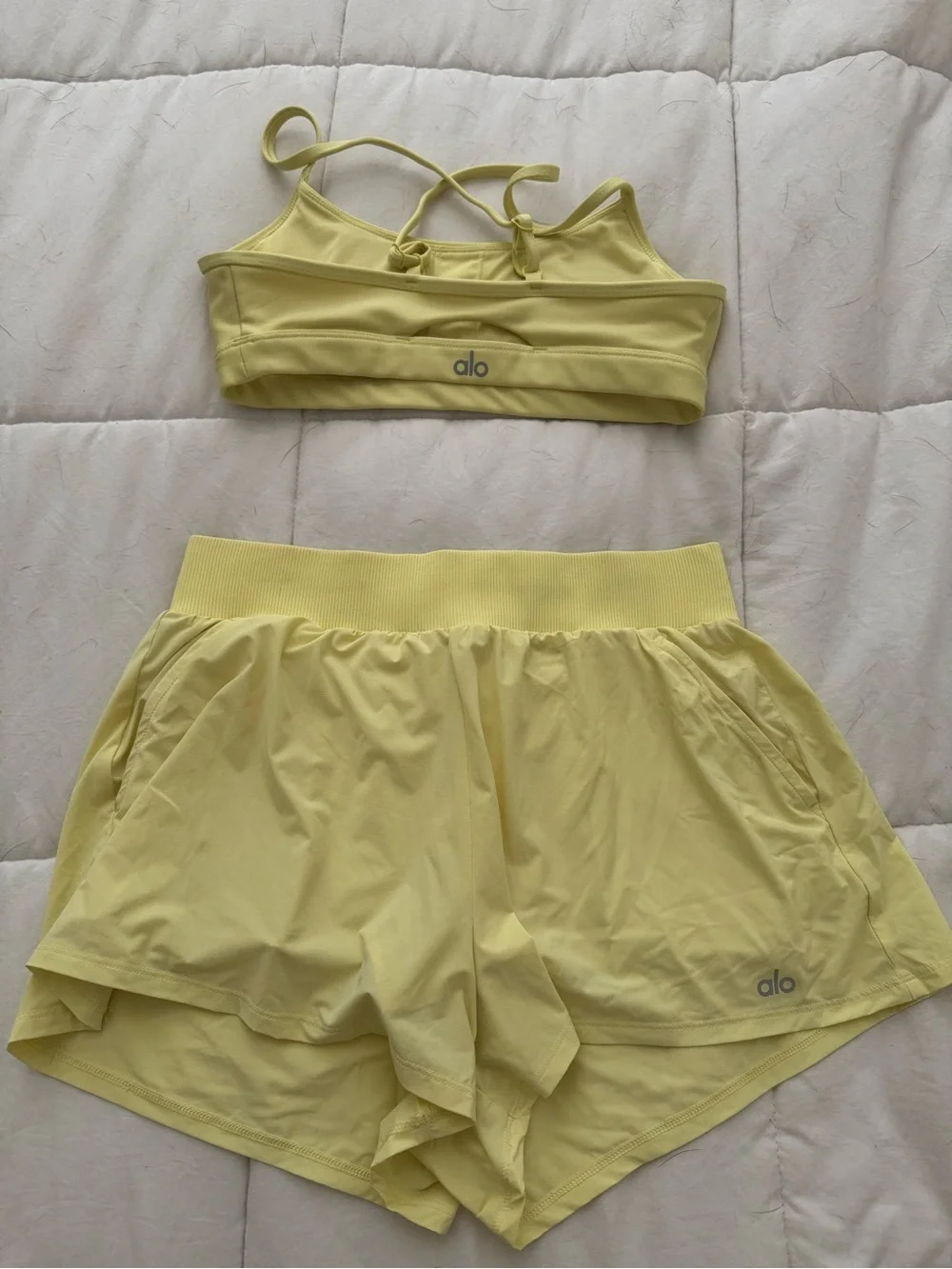 ALO Yoga Women’s Lemon Yellow Athletic Shorts and bra